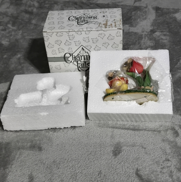 Charming Tails A Budding Romance Item 98/217 A Special Edition